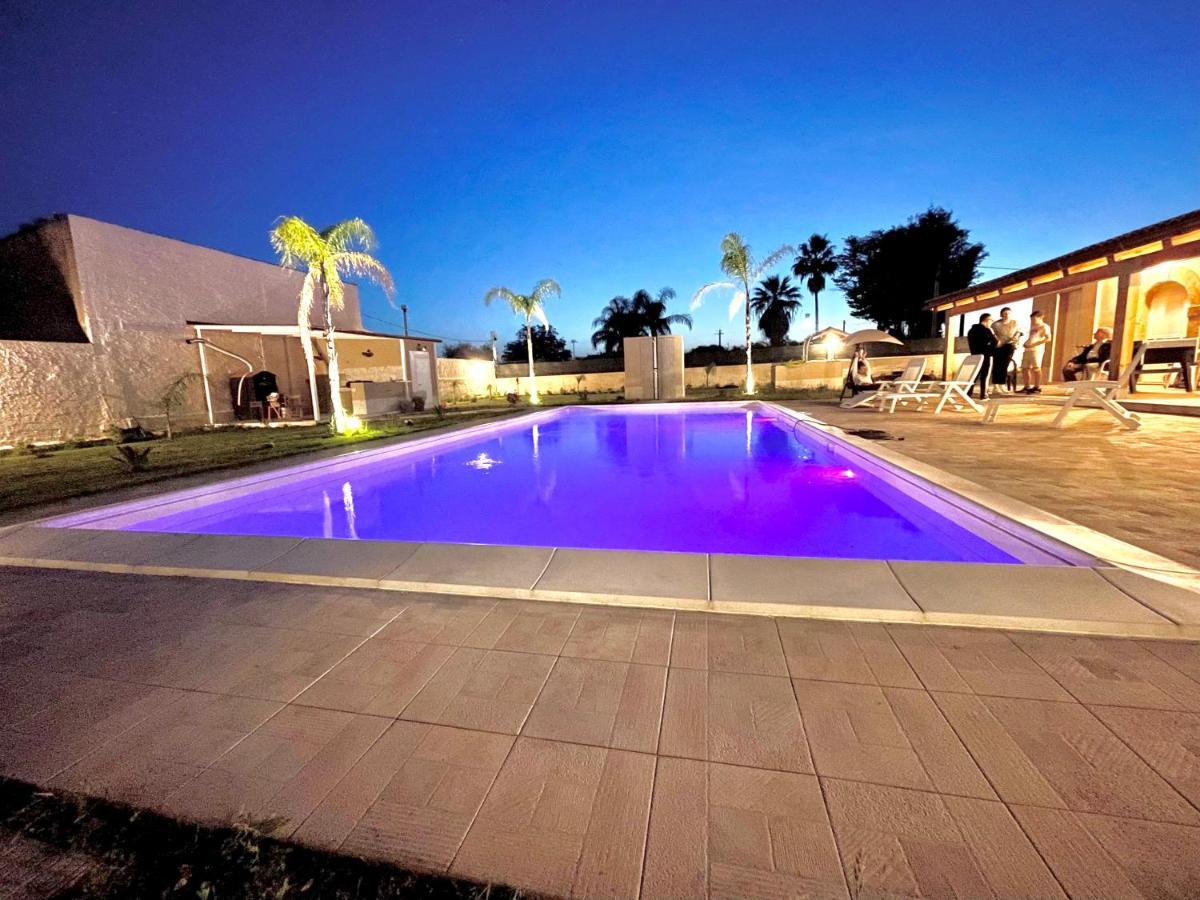 Villa Nunzia Con Piscina, Sauna E Idromassaggio. Floridia Dış mekan fotoğraf